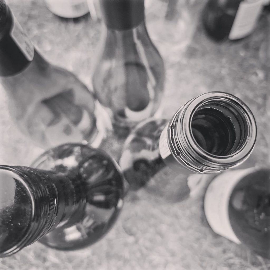 Wijnflessen van boven